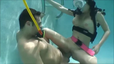 Подводный секс