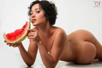 Сочные персики девочек голые