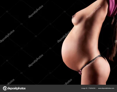 Живот беременной женщины