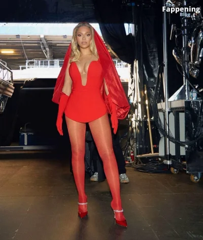 Beyonce red