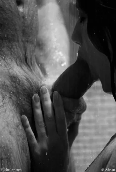 Эротические ласки в душе