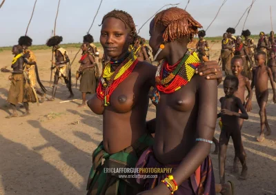 Африканские женщины племени