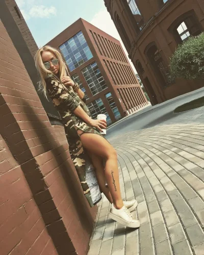 Мари краймбрери в полный рост