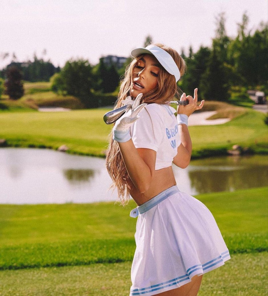 Мари краймбрери в купальнике