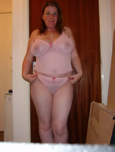 Толстушки в трусах домашнее