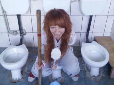 Девушка туалет