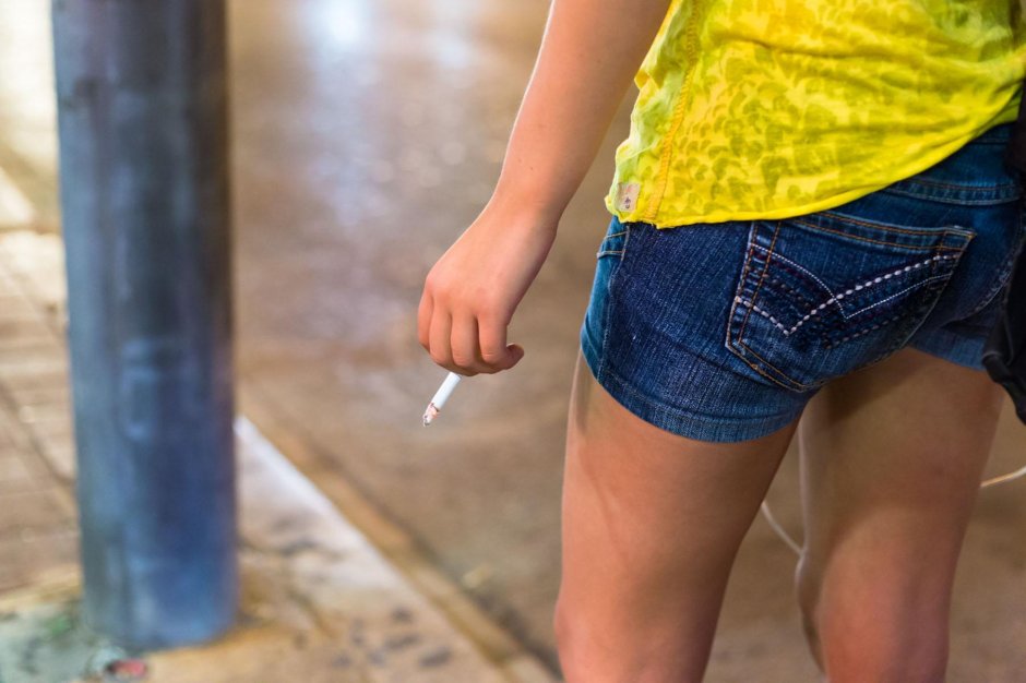 Пописала в шорты