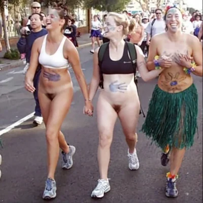 Голые парады