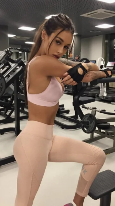 Диана мелисон в спортзале