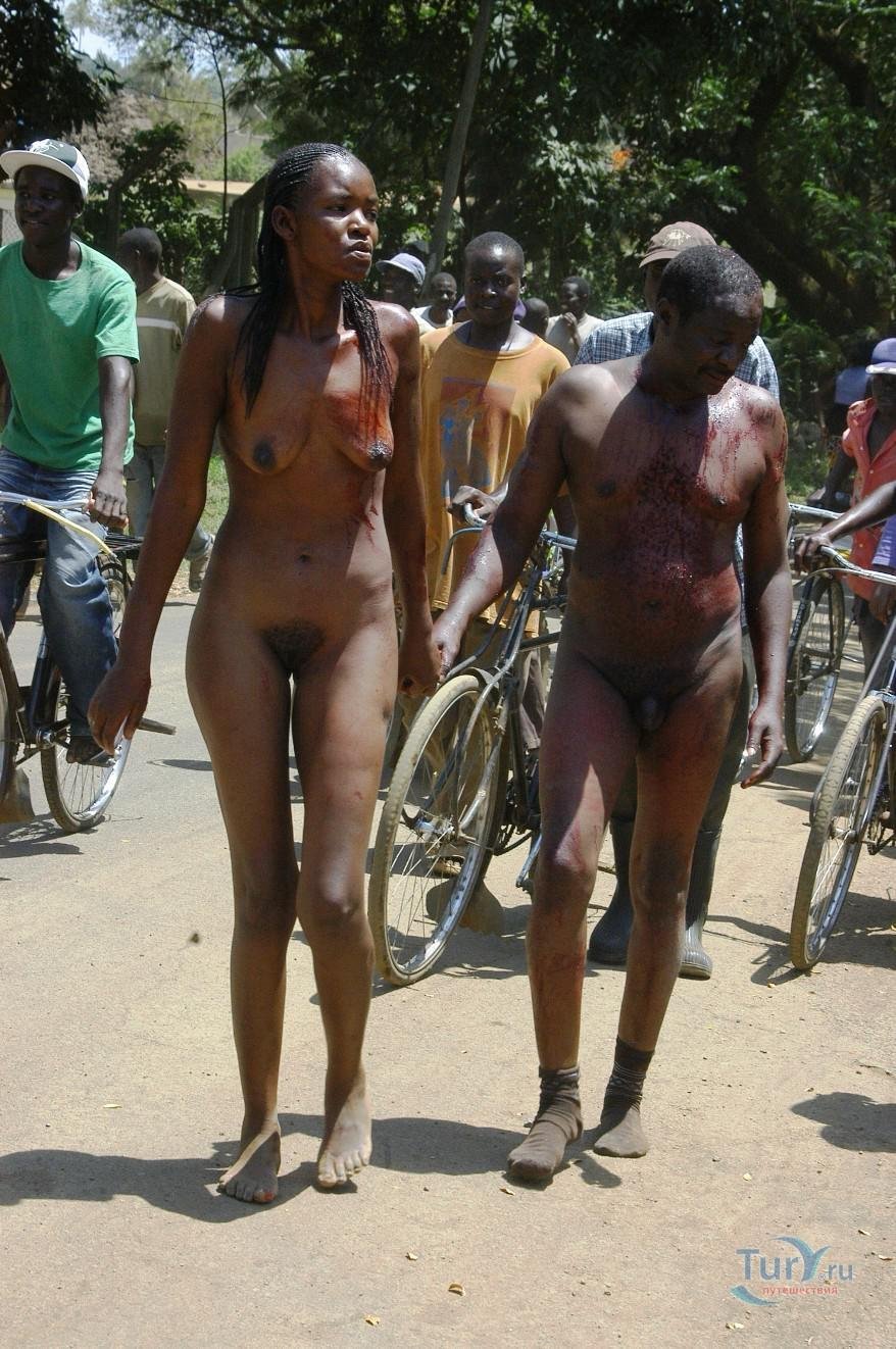 Голые кенийские женщины