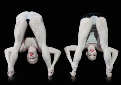 Перформанс голый театр