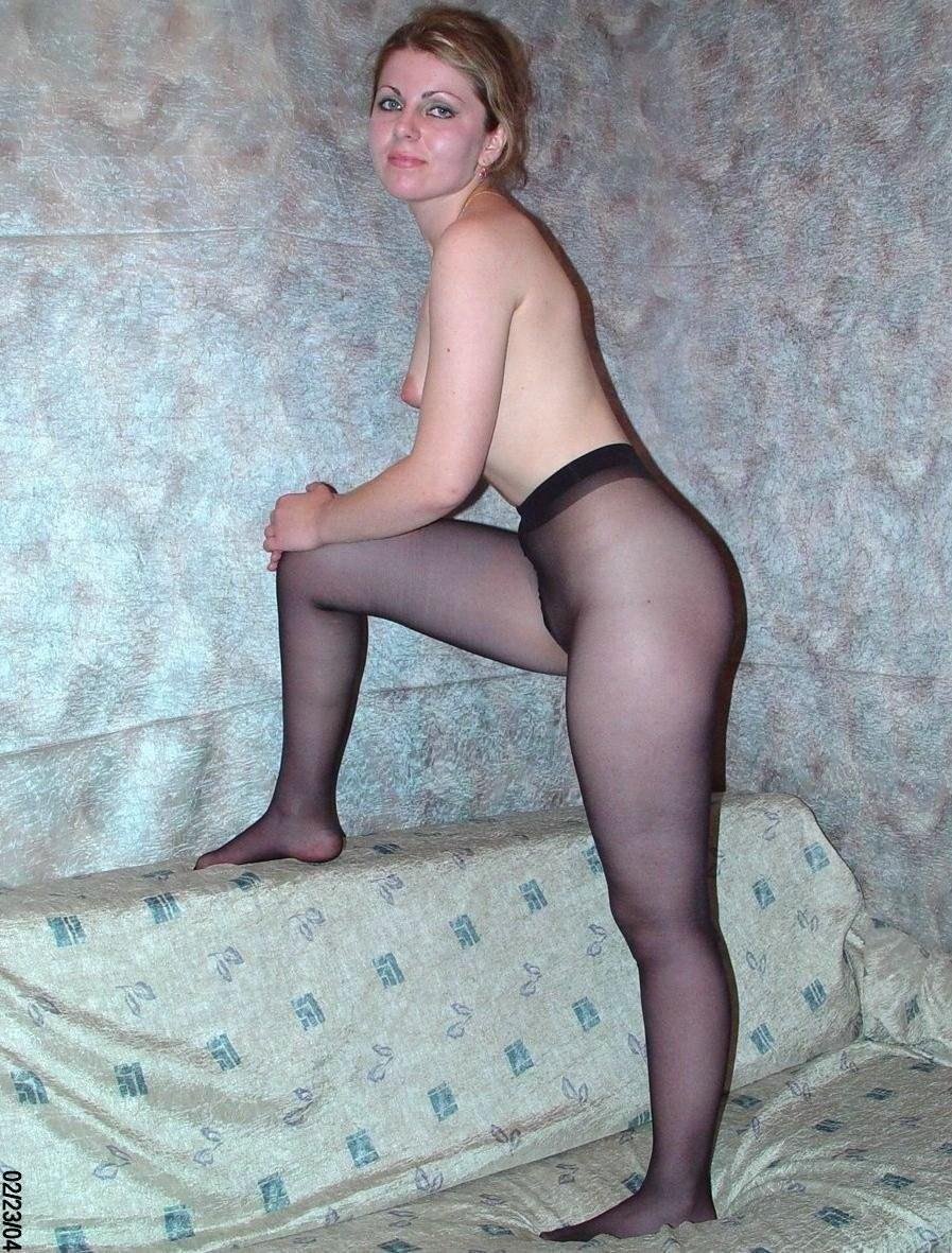 Деревенские девушки в колготках ню