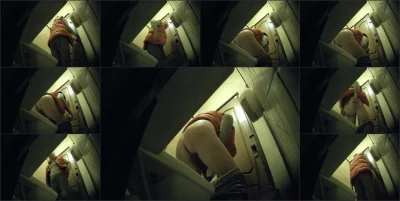 Скрытая камера в общественном туалете