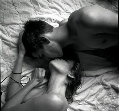 Страстная поцелуй