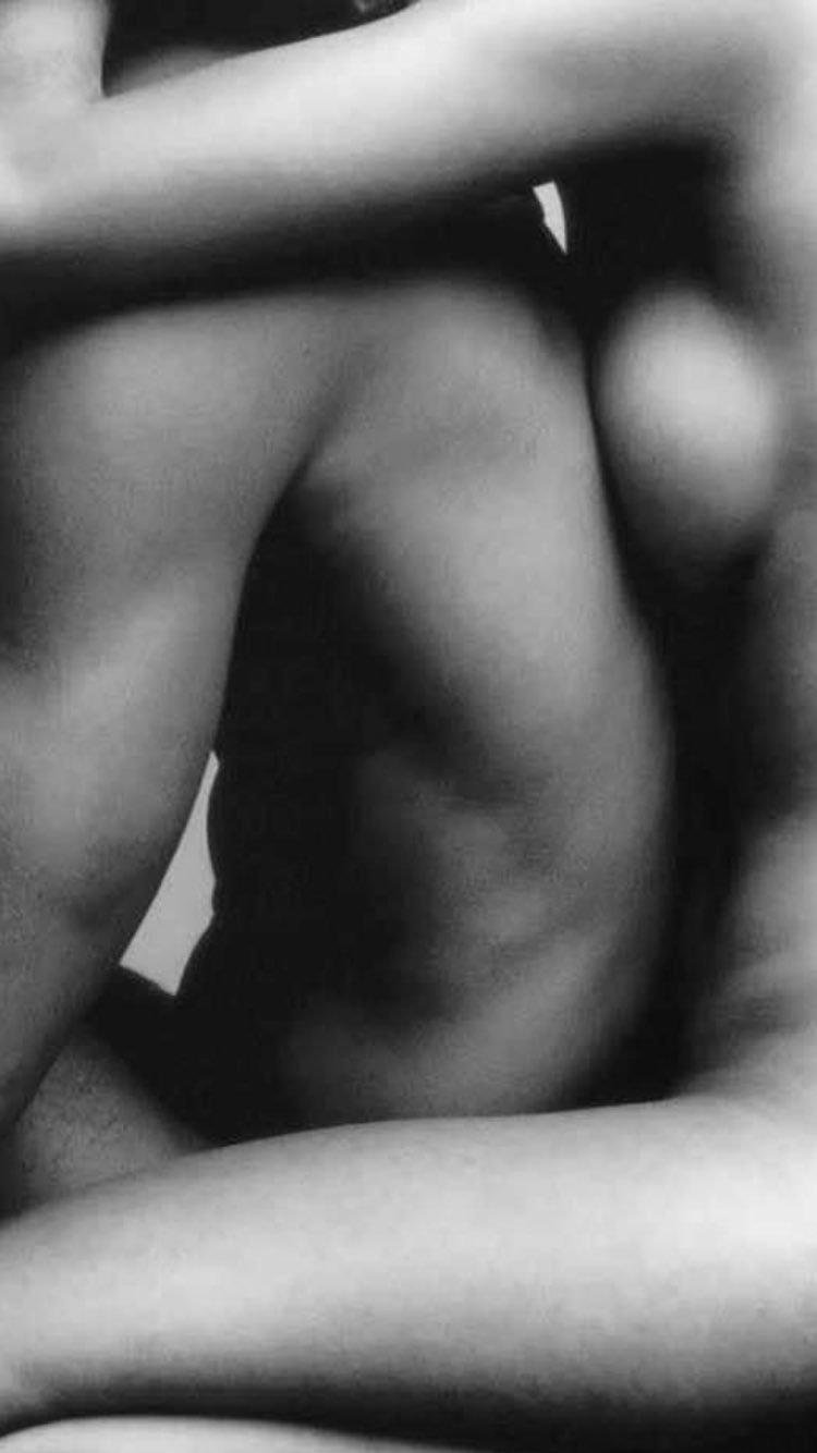 Эротические обнимания