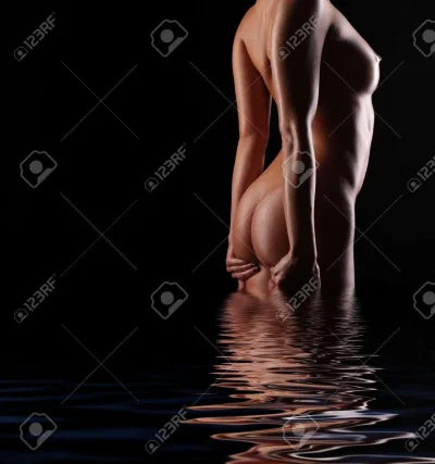 Обнаженная женщина