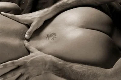 Эротический массаж женской попки