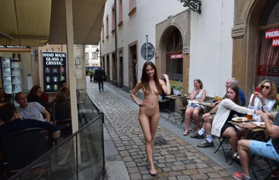 Чешки на улицах праги ню