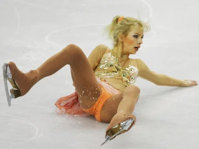 Засветы писек фигуристок