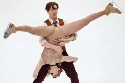 Худайбердиева фигуристка