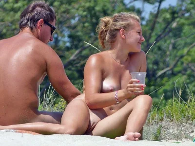 Топлес на пляже