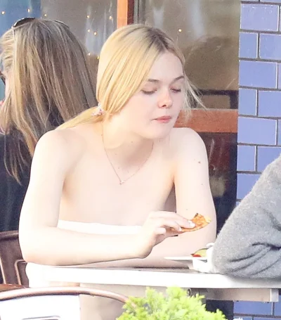 Эль фаннинг 18