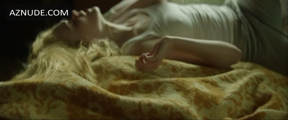 Эль фаннинг горячие постельные