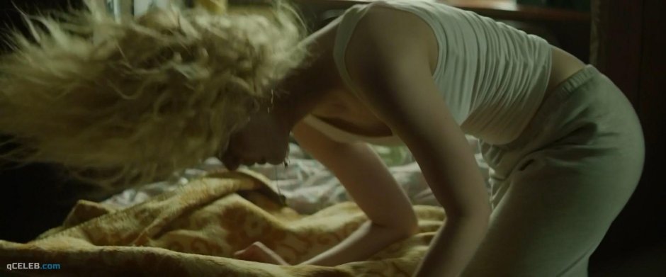 Эль фаннинг горячие постельные