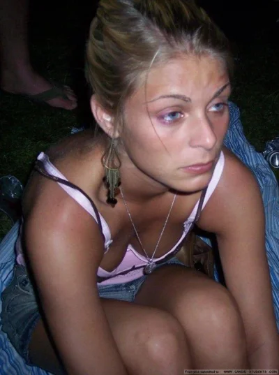 Любительские downblouse nip slip