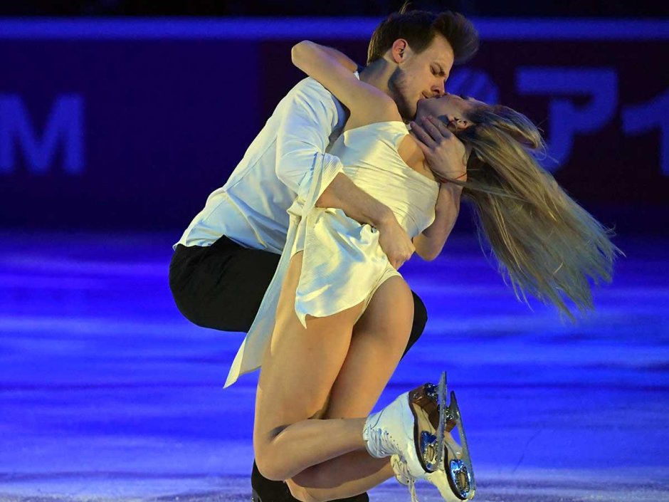 Синицына фигуристка