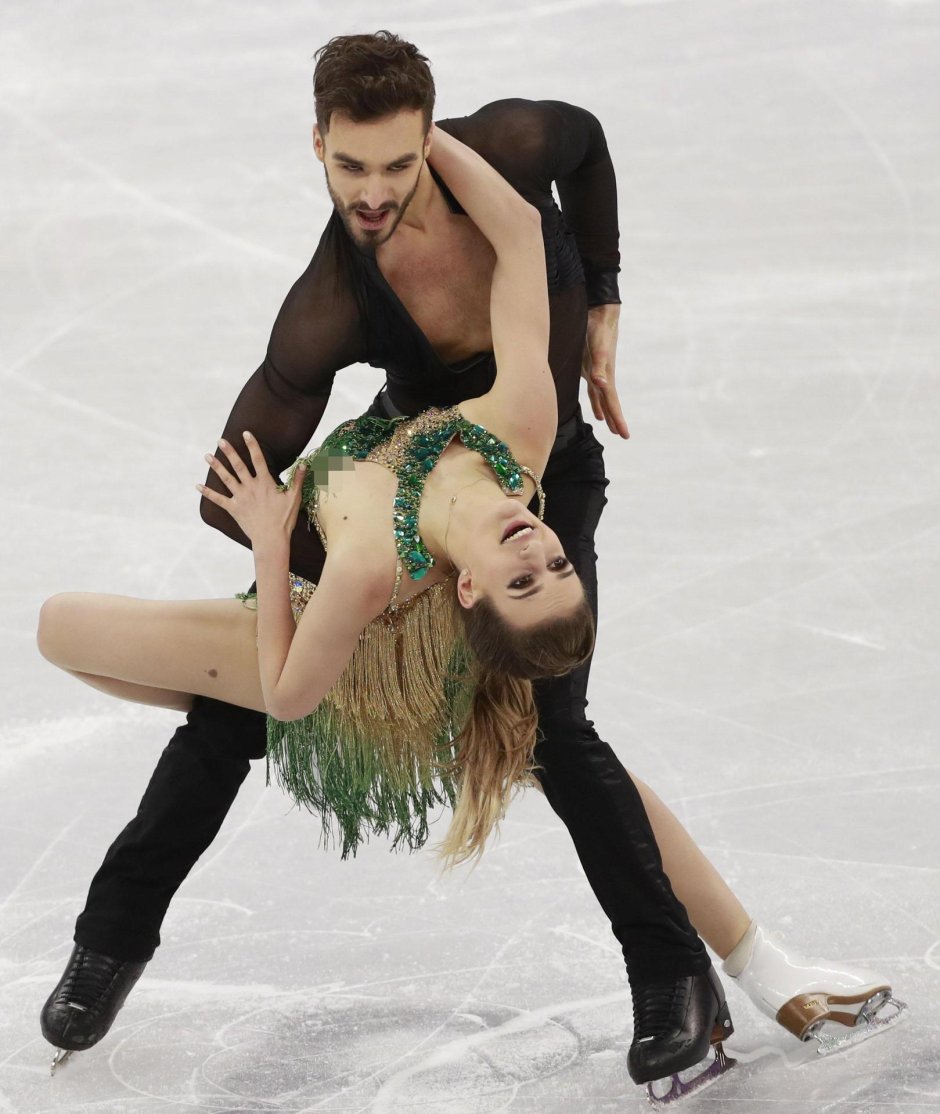 Габриэлла пападакис расстегнулось