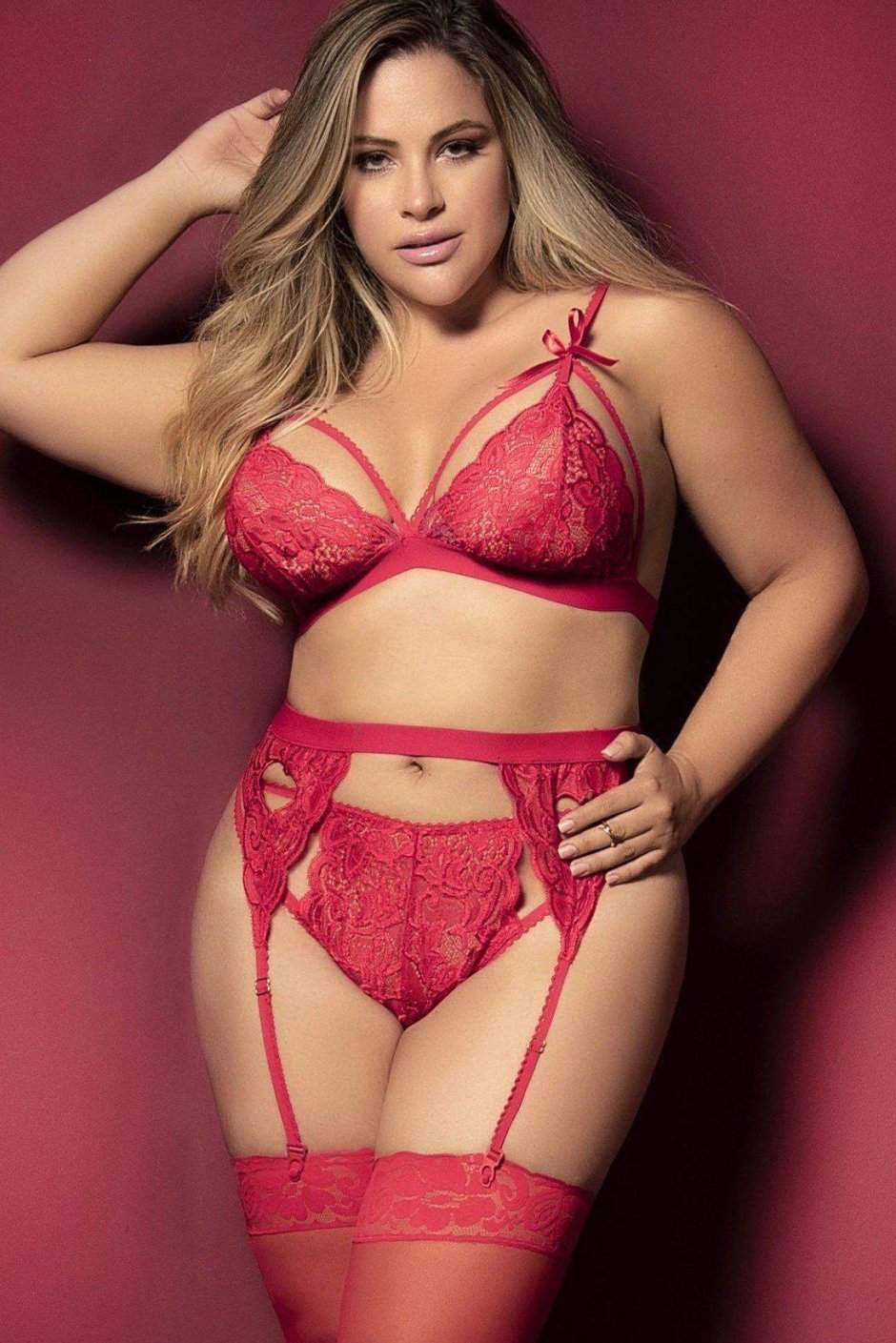 Плюс сайз garter belt