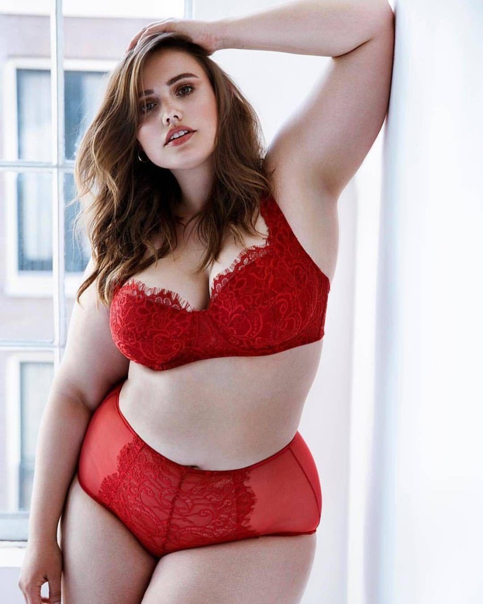 Плюс сайз модель бри киш