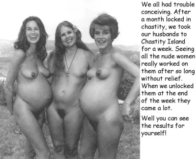 Несколько беременных женщин