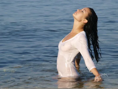 В мокром платье