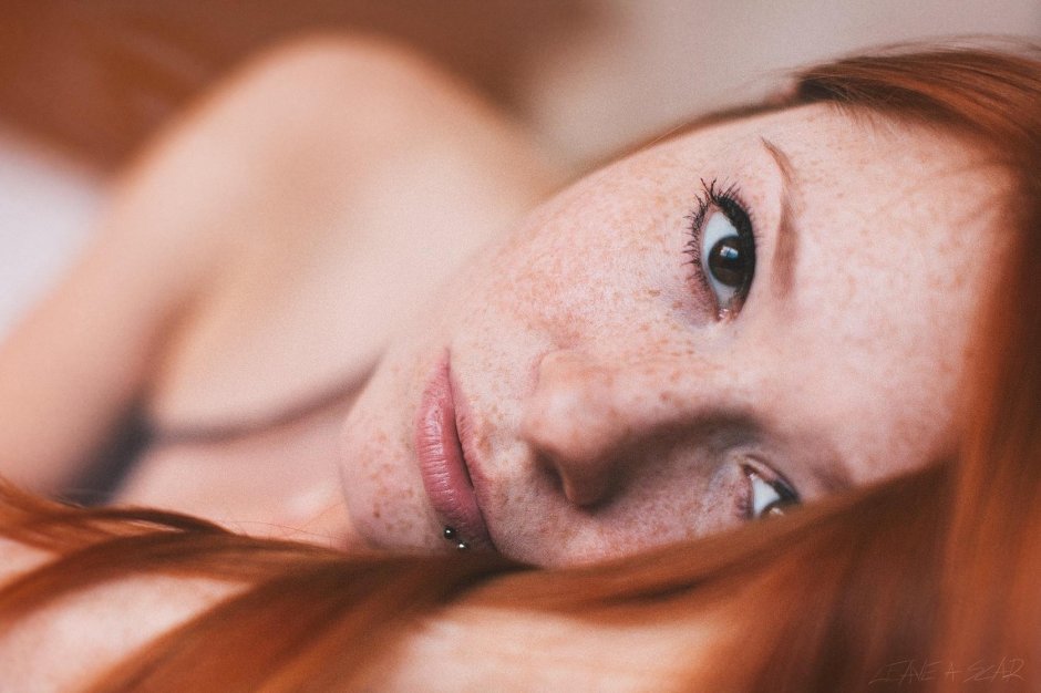 Голые рыжие девушки с веснушками
