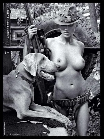 Красивые собаки с девушками ню