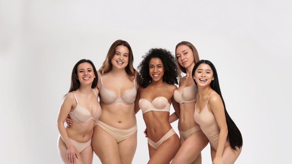 Женщина в нижнем белье