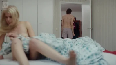 Обнаженная актриса