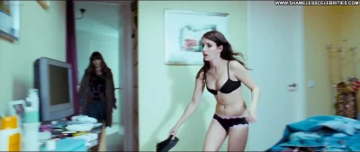Эмма робертс в фильме нижнем белье