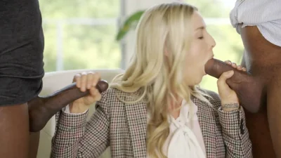 Блондинки отсасывают черные члены