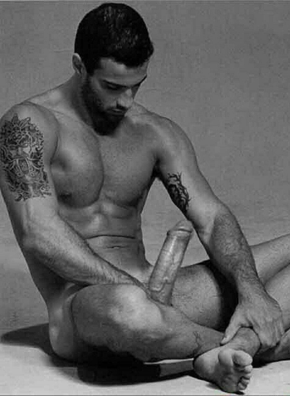 Голые мужчины итальянцы