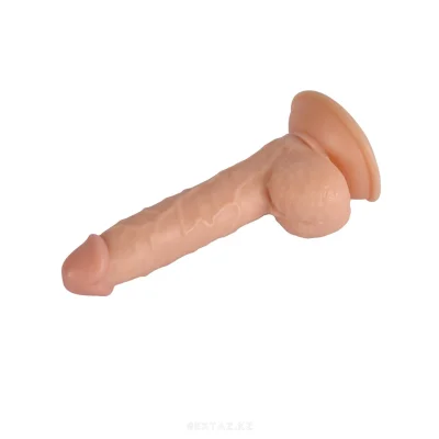 Реалистичный фаллоимитатор на присоске