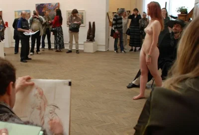 Порно натурщица