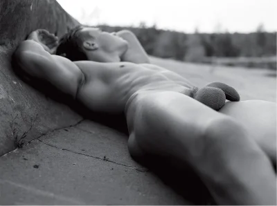 Обнаженные мужчины