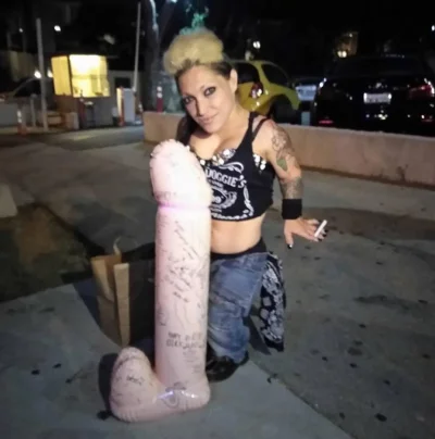 Женщина которая