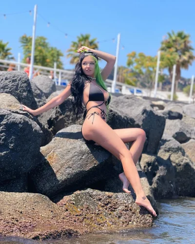 Откровенное бикини