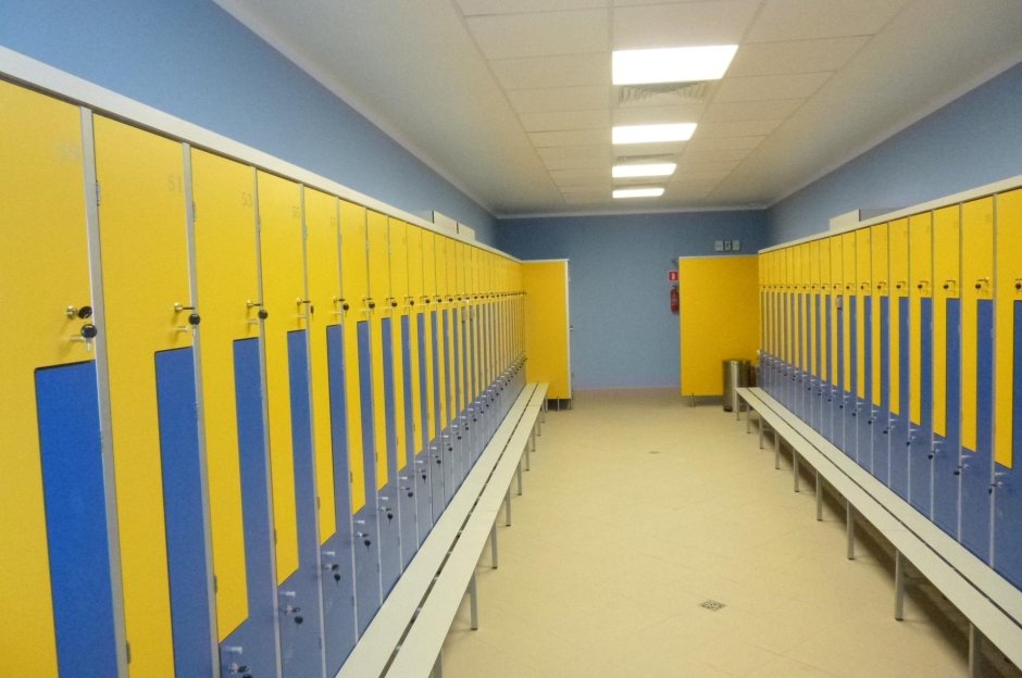 Раздевалка школьная