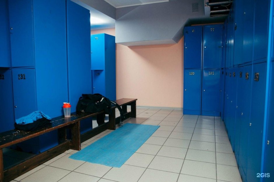 Раздевалка мужская