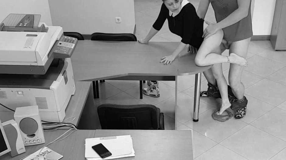 Скрытая камера в офисе порно